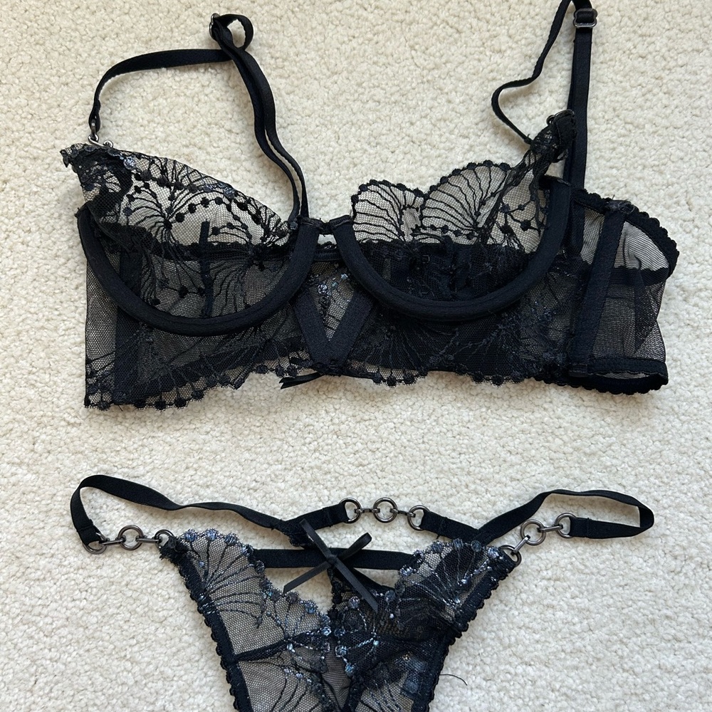 Honey Birdette Black Lace Lingerie Set - Picture 2 of 6